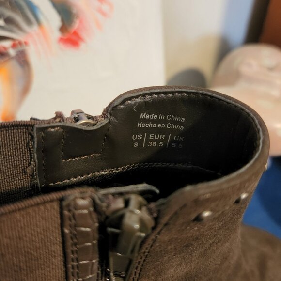 Women's size 8 MARKET & SPRUCE brown faux suede|crocodile zip up heeled booties - Picture 6 of 9